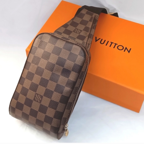 Louis Vuitton✨️PRISTINE CONDITION ✨️Damier Ebene Geronimos BELT / CROSSBODY BAG - Picture 3 of 17